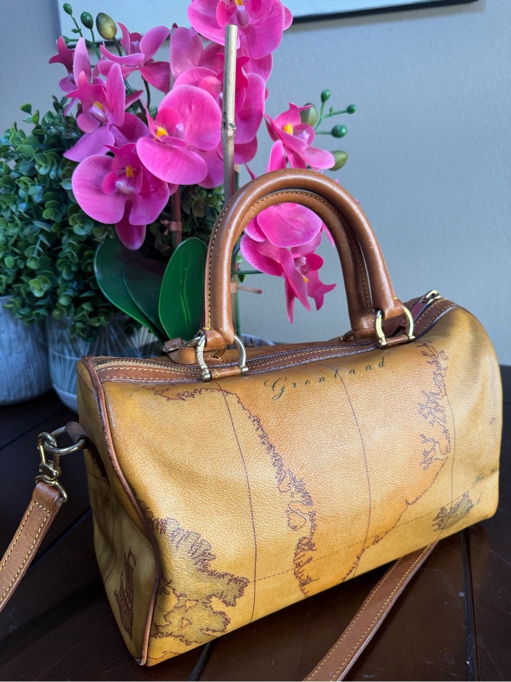 Alviero Martini World Map bag - Picture 3 of 13